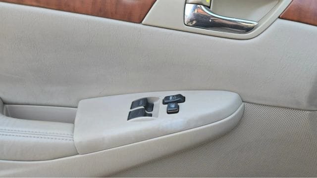 2008-Toyota-Solara-SLE Convertible 2D