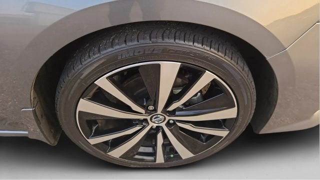 2022 Nissan Altima SR - Photo 19