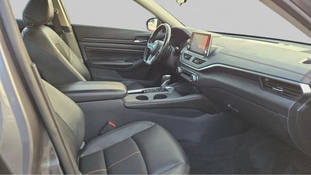 2022 Nissan Altima SR - Photo 14